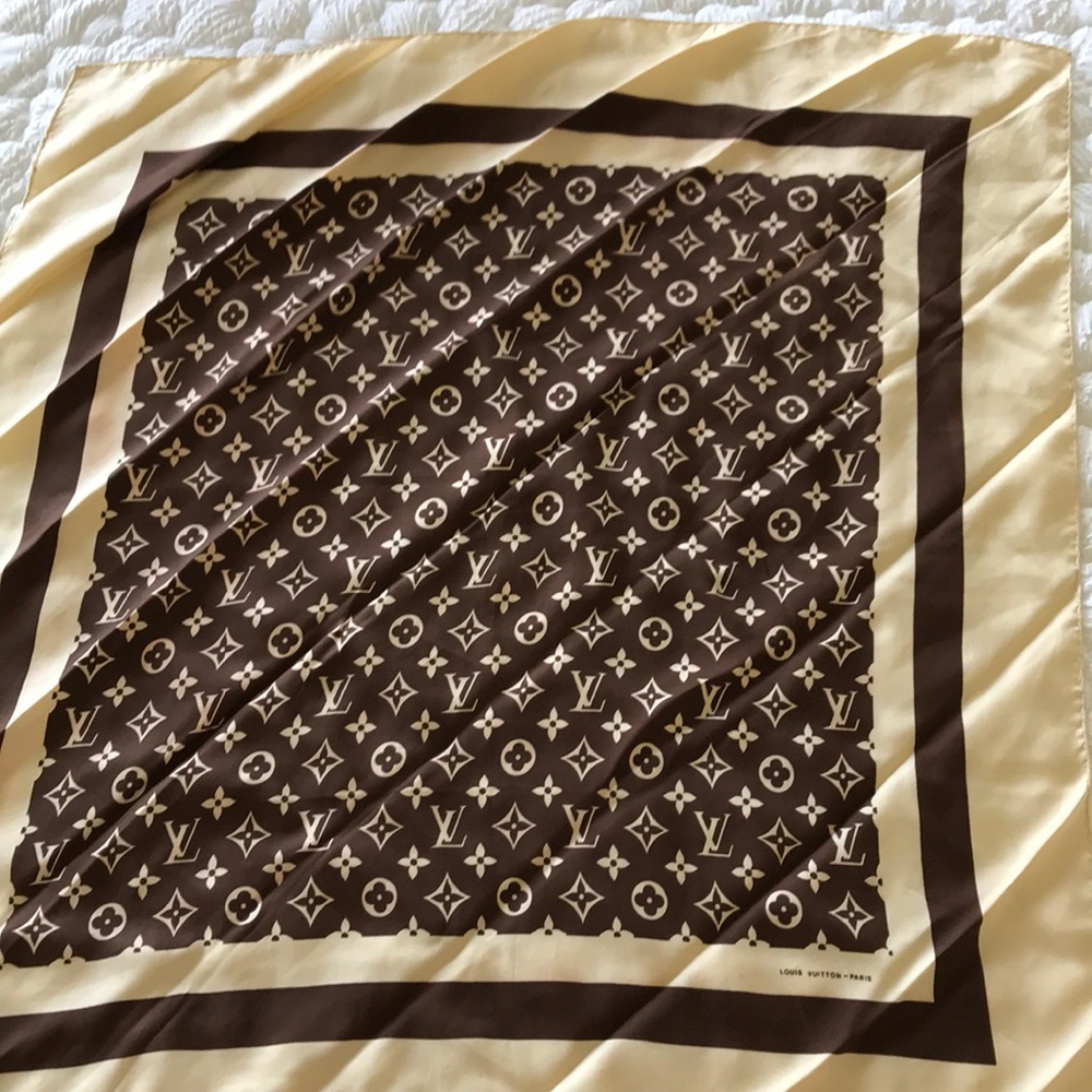 Louis Vuitton scarf